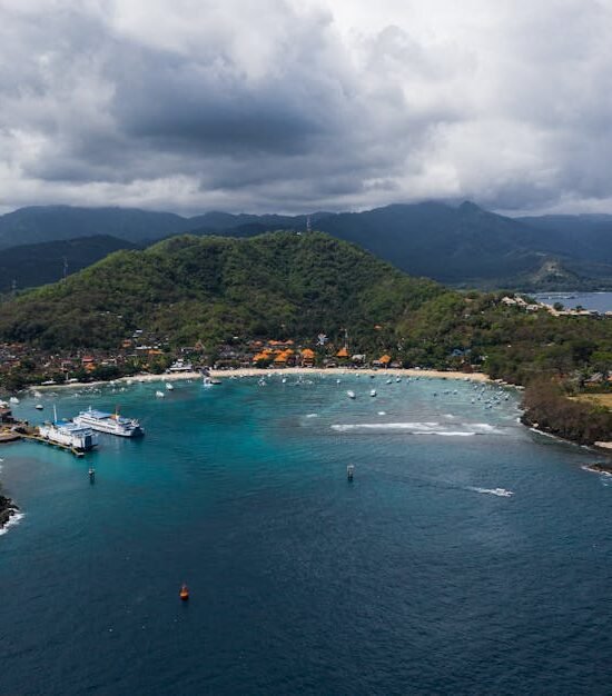West Bay Roatan Activities Guide: Beaches, Diving & Island Adventures